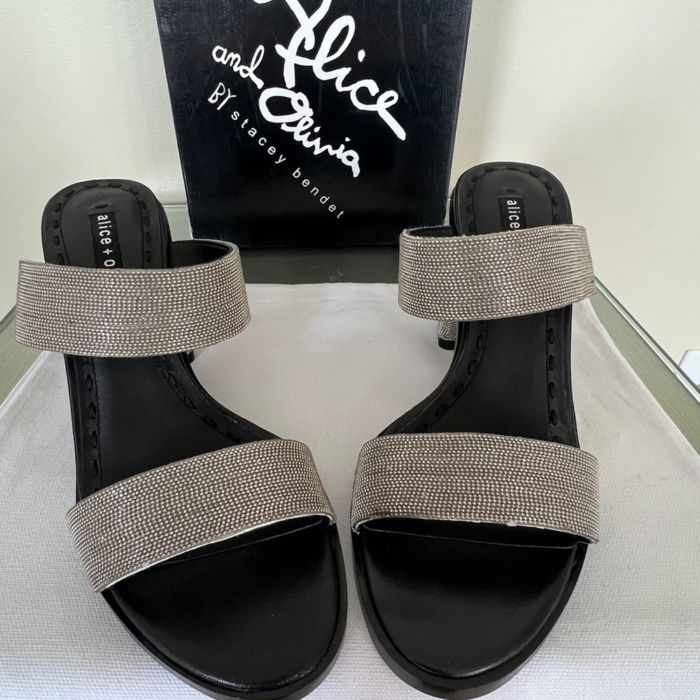 Alice and Olivia Talliey embellished sandals size 38 (8) NWOT